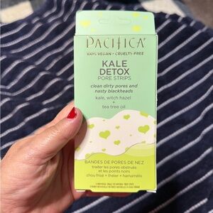 Pacifica Kale Detox Pore Strips - Green and White